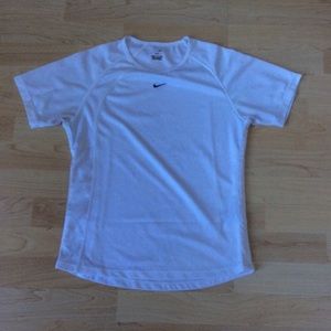 White nike tshirt